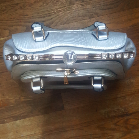 Handbag - Picture 2 of 16